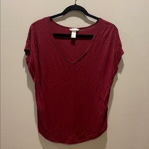 H&M Burgundy Short Sleeve Tee